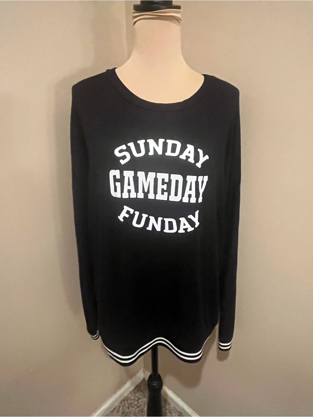 My LAnd Sunday Gameday Funday Black Graphic Pullover Sweatshirt, XL